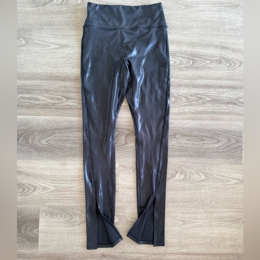 Brand new Fabletics shiny leggings
